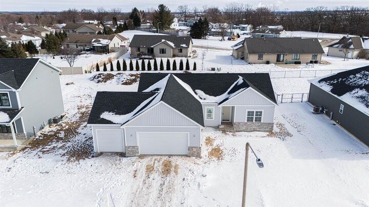 Property Photo: 884 Red Hawk Drive WI 53563