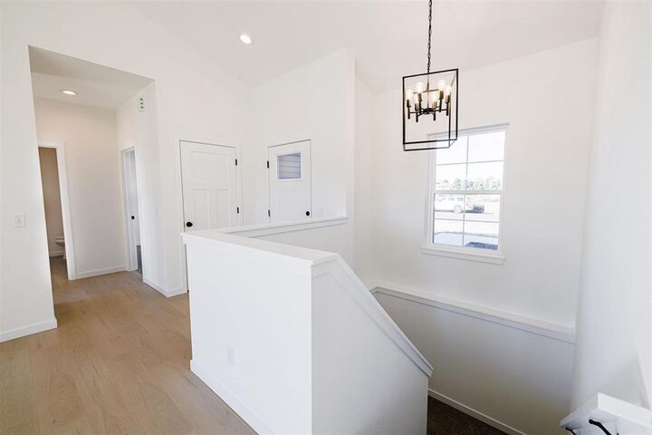 Property Photo:  506 Ridge Court  WI 53576 