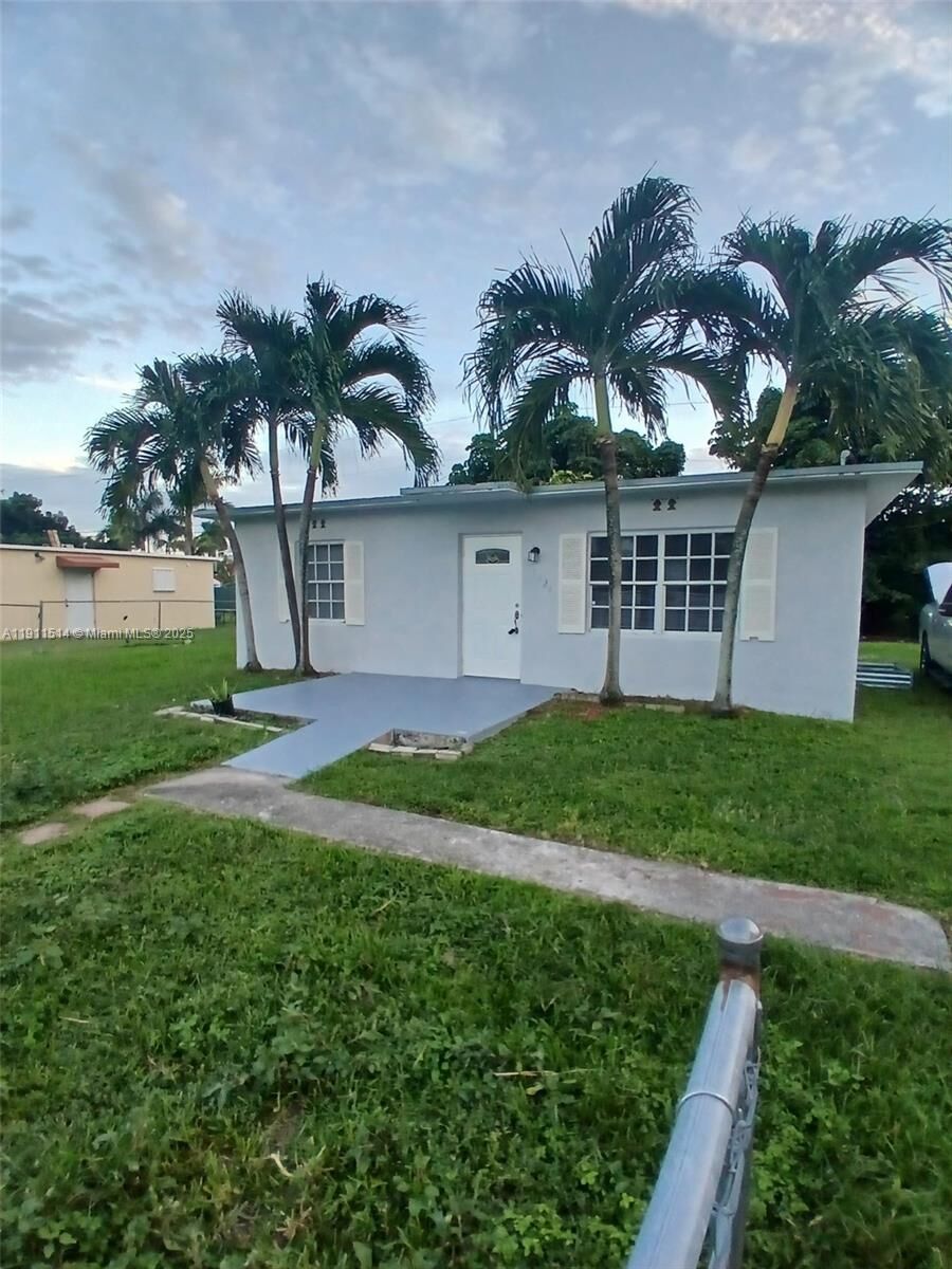 Property Photo: 15324 Lincoln Dr - FL 33033