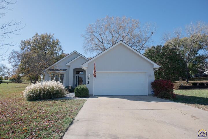 6247 SW 40th Ct  Topeka KS 66610 photo