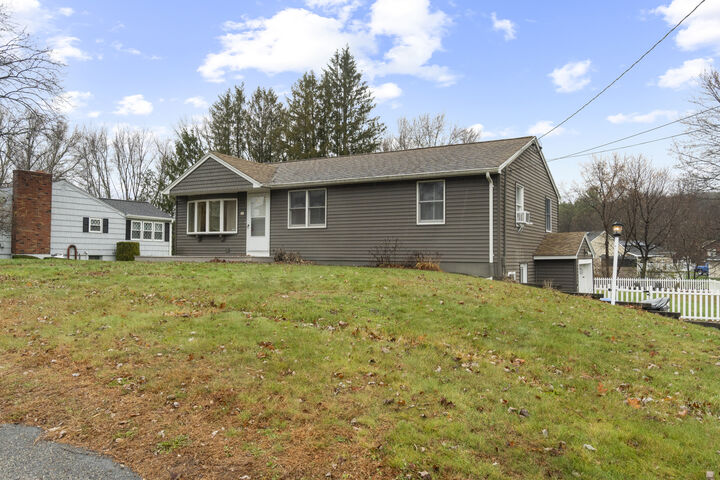 Property Photo: 10 Green Acres Lane CT 06255