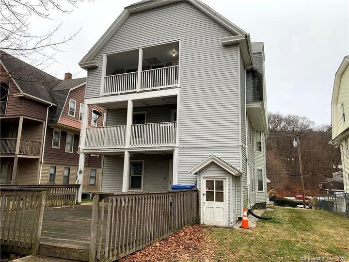 Property Photo:  225 Robbins Street 3  CT 06708 