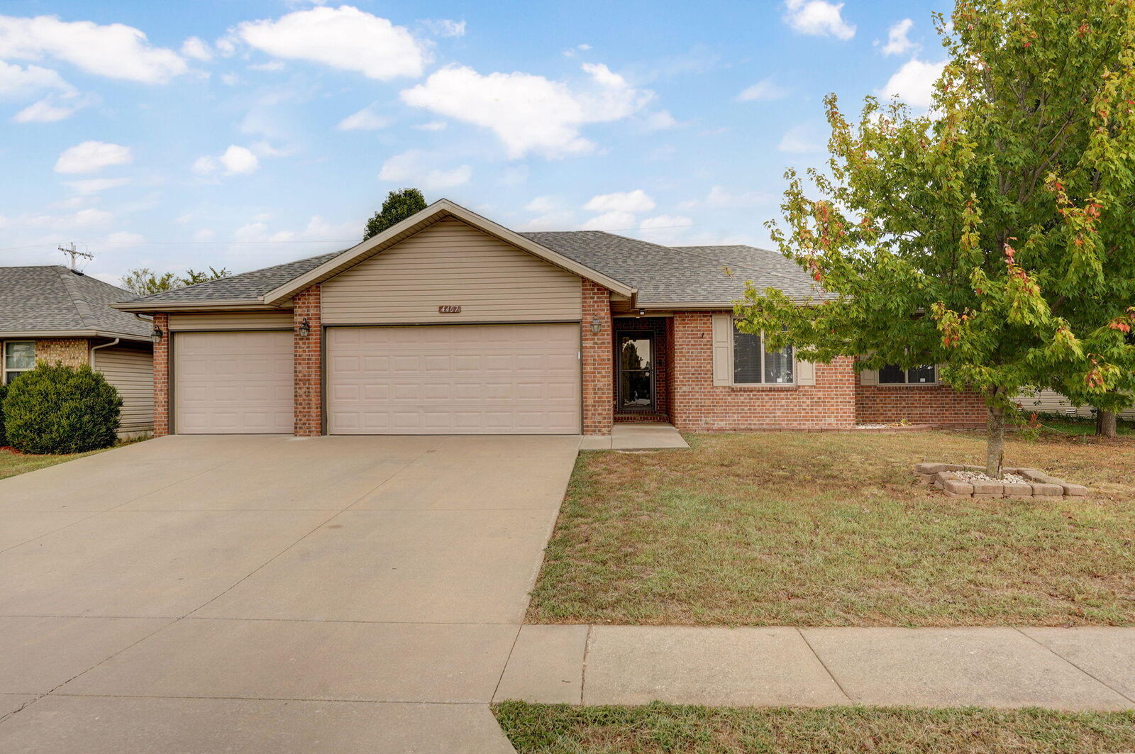 Property Photo: 4407 W Nicholas Street MO 65802