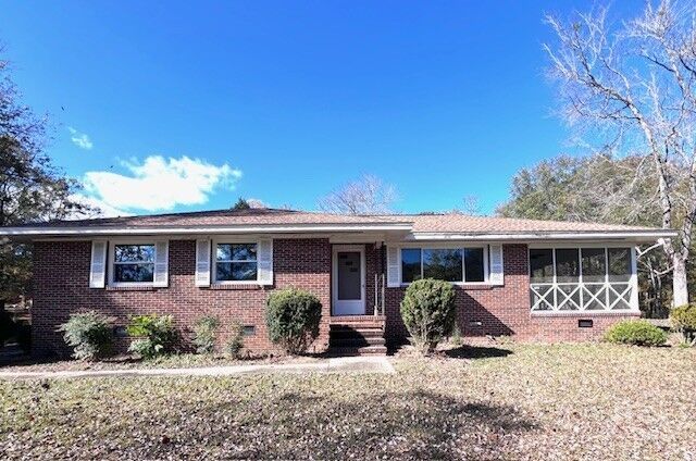 Property Photo:  1021 Thomas Drive  GA 30642 