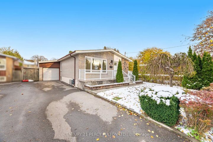 35 Lynnbrook Drive  Toronto ON M1H 2M1 photo