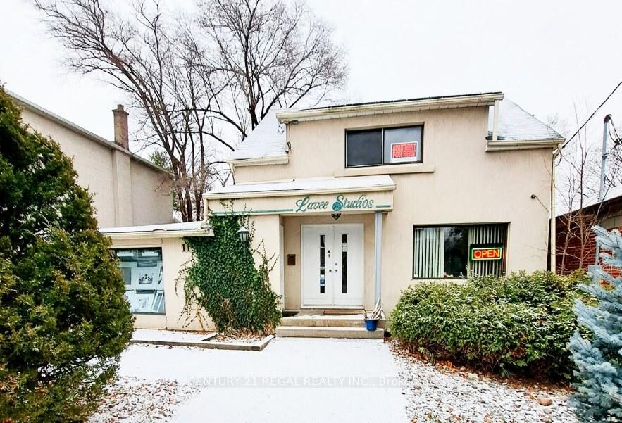 Property Photo:  119 Sheppard Avenue W Second Floor  ON M2N 1M7 