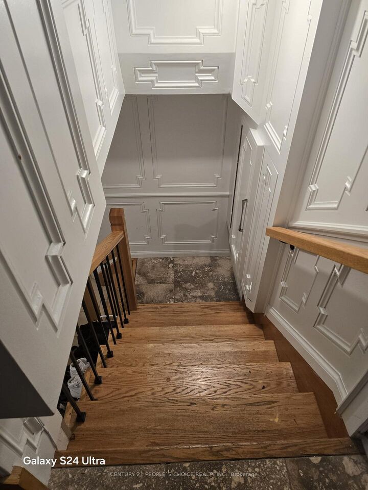 Photo de la propriété:  51 Fairmont Avenue Bsmt  ON L6A 2P1 