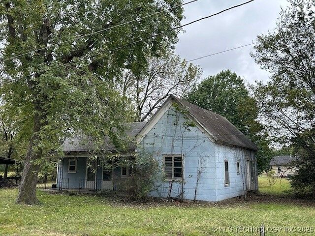 Property Photo:  900 S Mabel Avenue  OK 74467 