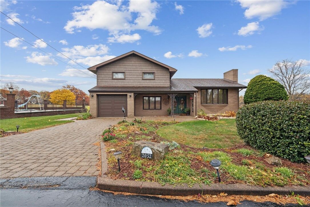 Property Photo: 2052 Ridge Rd PA 15644