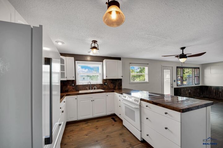 Property Photo:  222 Vilas  SD 57744 