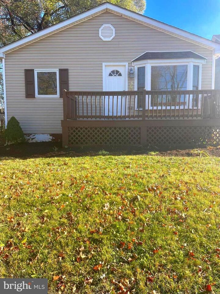 Property Photo: 868 Jefferson Avenue WV 25414