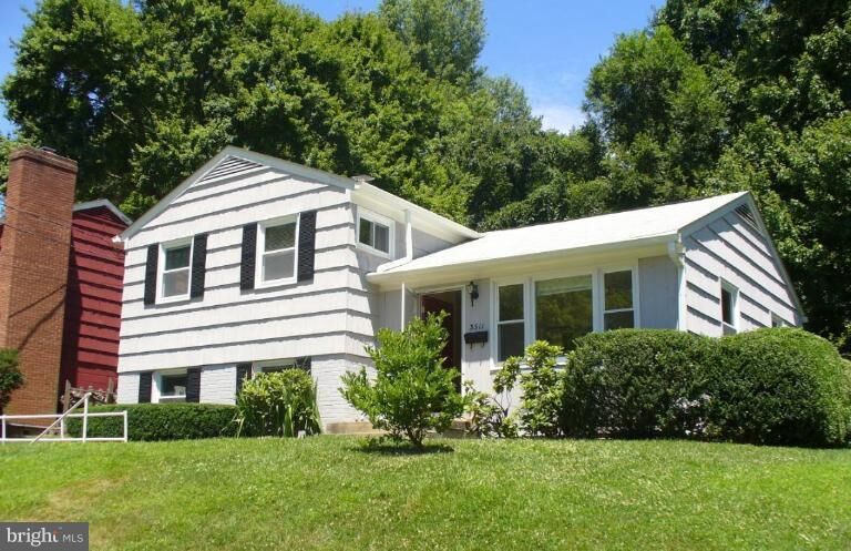 Property Photo: 3311 Glenway Drive MD 20895