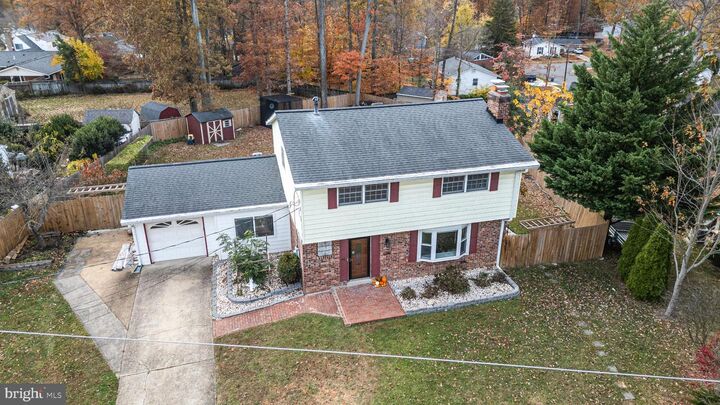 Property Photo: 6910 Ontario Street VA 22152