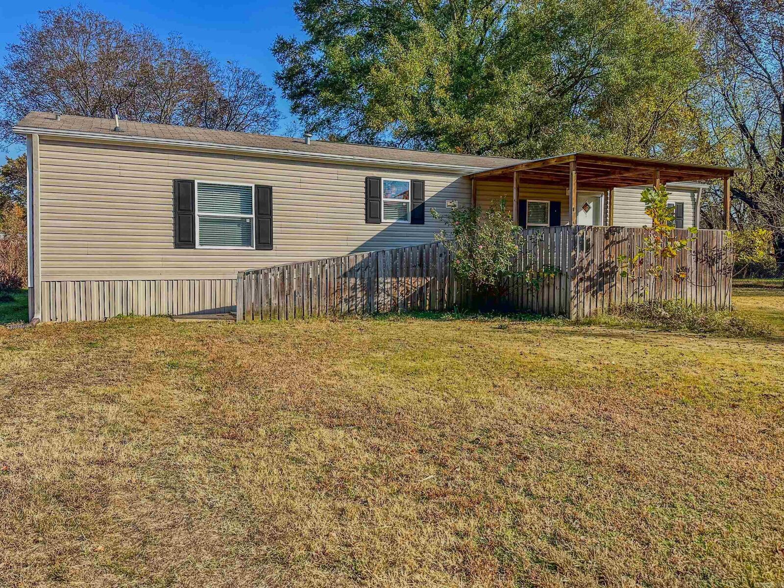 Property Photo:  420 Freda Rd  AR 72117 