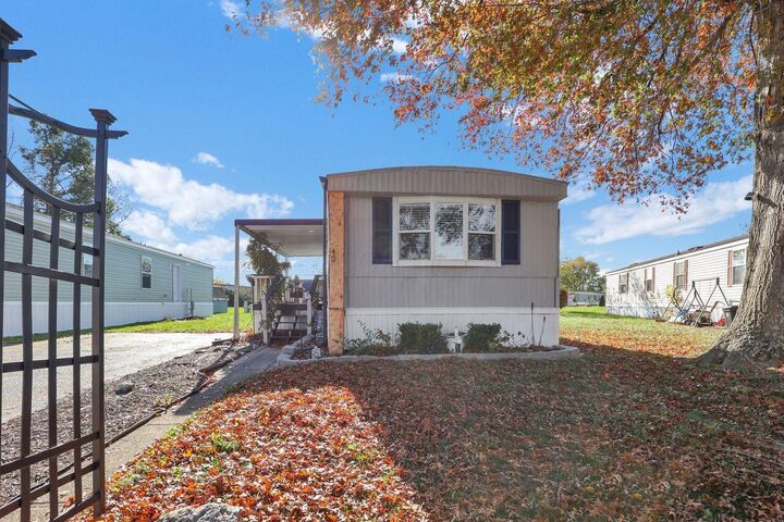 Property Photo:  42 Deerpath Road  OH 45601 