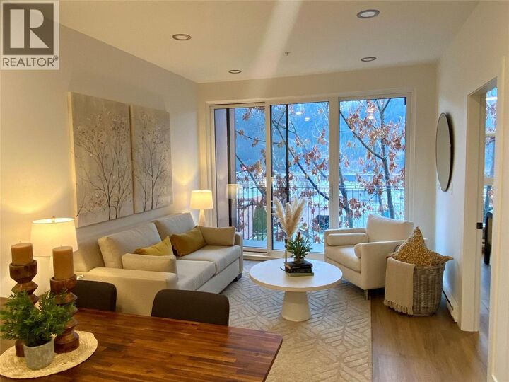 Property Photo: 514 Victoria Street 404 BC V1L 4K8