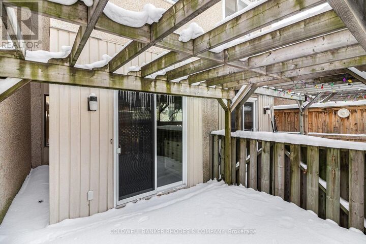 Property Photo:  129 Elm Street  ON K1R 6N4 