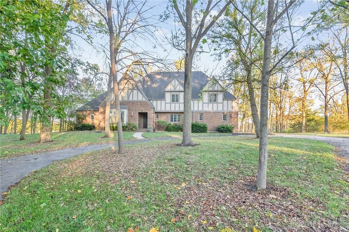 Property Photo: 1160 Premwood Drive OH 45373