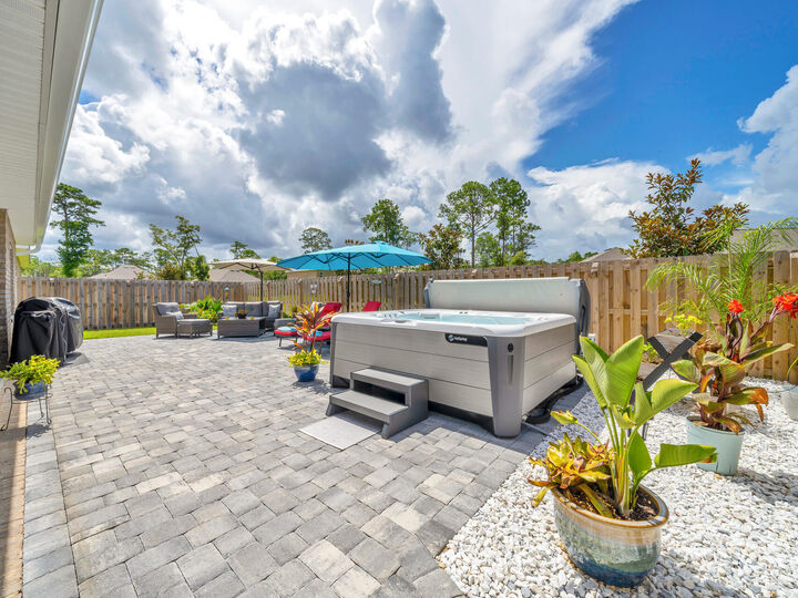 Property Photo: 216 Beaver Trail Drive FL 32439