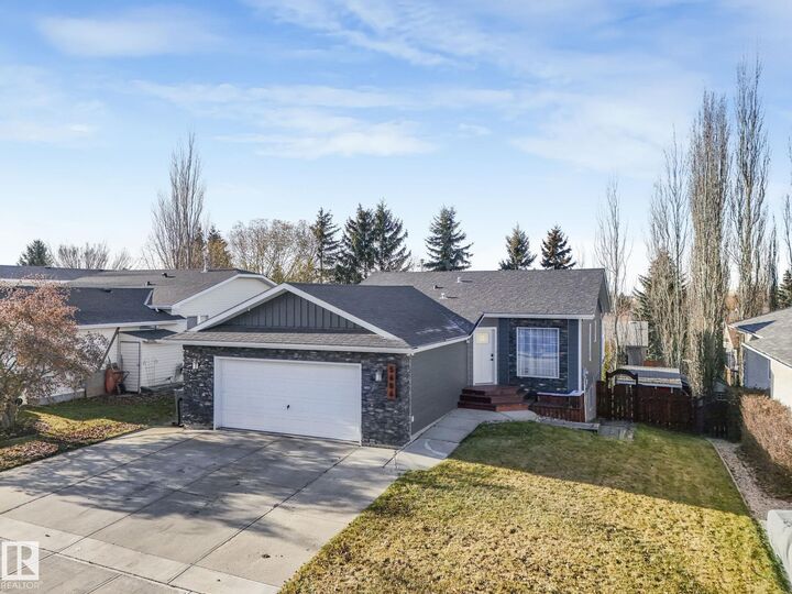 Property Photo:  5606 55 Street  AB T4X 1L7 