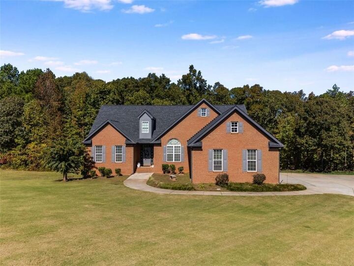 Property Photo:  8075 Tristan Way  GA 30185 