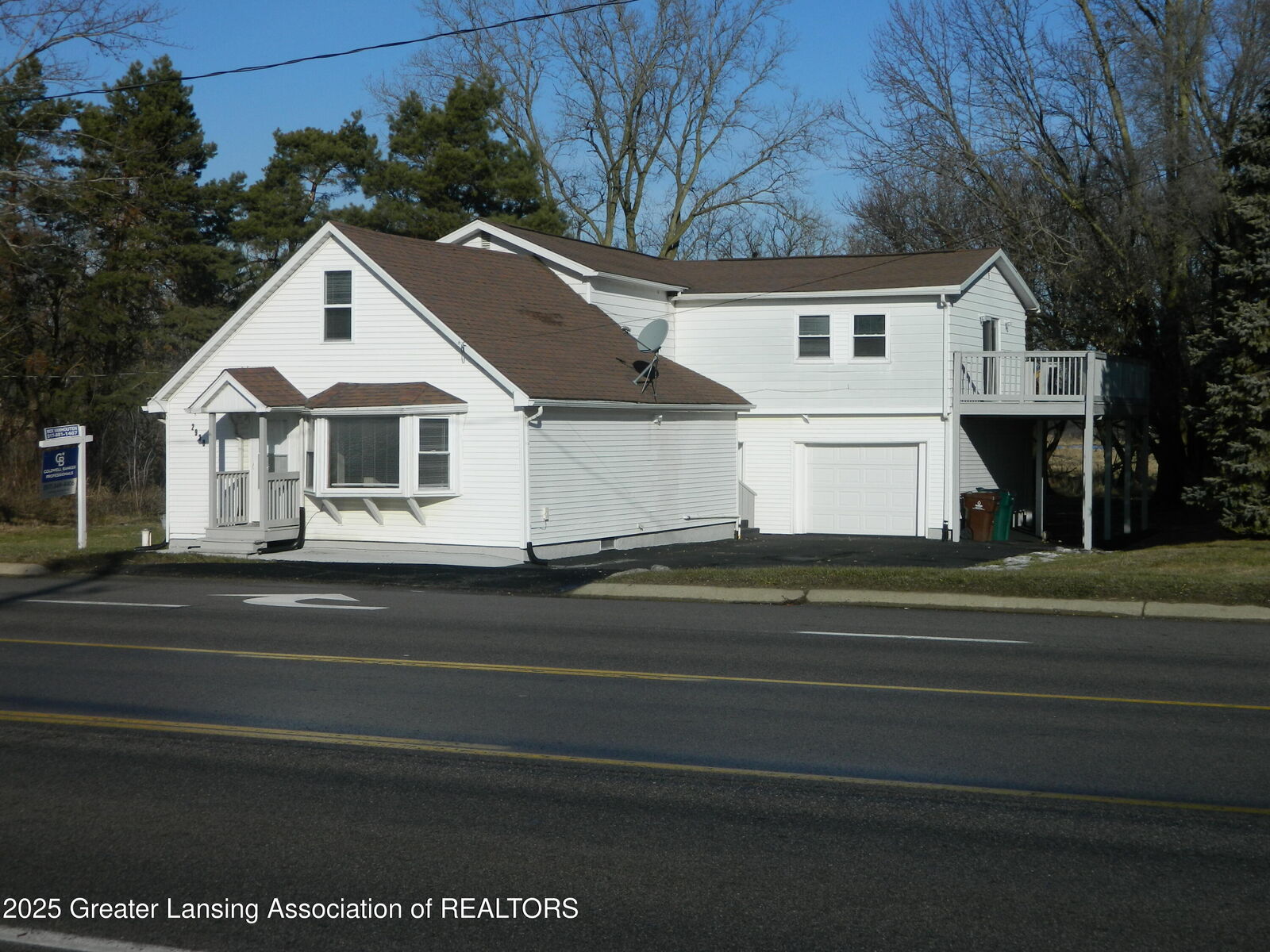 Property Photo:  2936 Jolly Road  MI 48864 