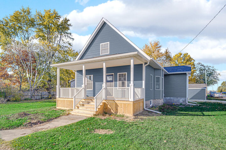 Property Photo:  301 W Main Street  IN 46348 