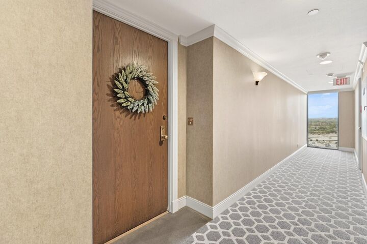 Property Photo:  14 Greenway Plaza 13P  TX 77046 