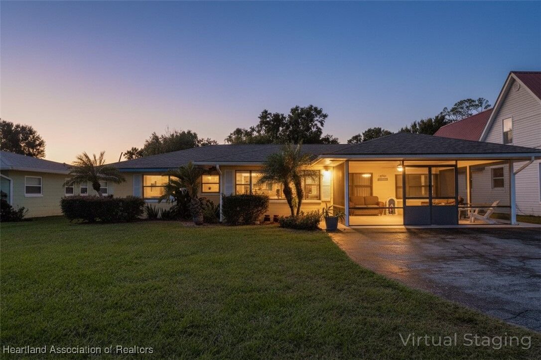 Property Photo:  4160 Lakeview Drive  FL 33870 