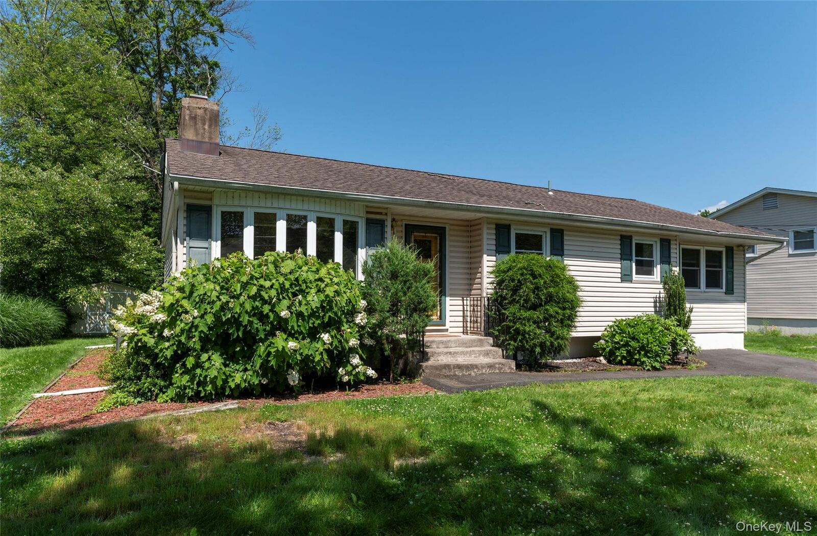 Property Photo:  116 Highway Avenue  NY 10920 