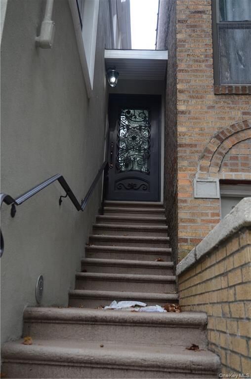 Property Photo: 235 E 235th Street NY 10470