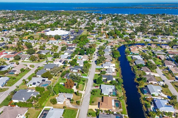 Property Photo:  1004 78th Street NW  FL 34209 