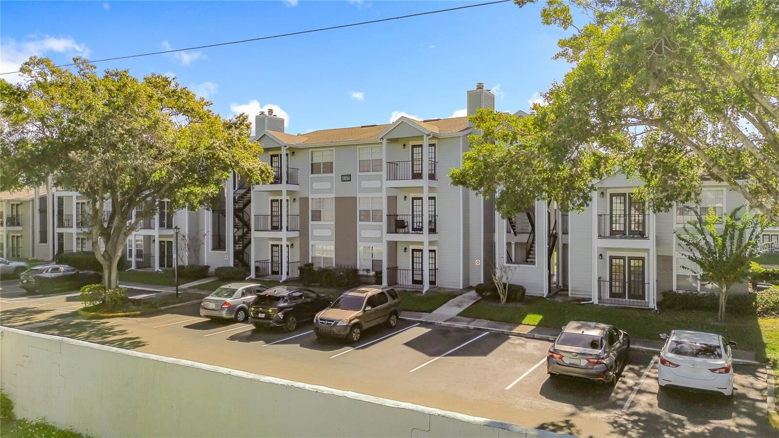 Property Photo: 2550 N Alafaya Trail 2206 FL 32826