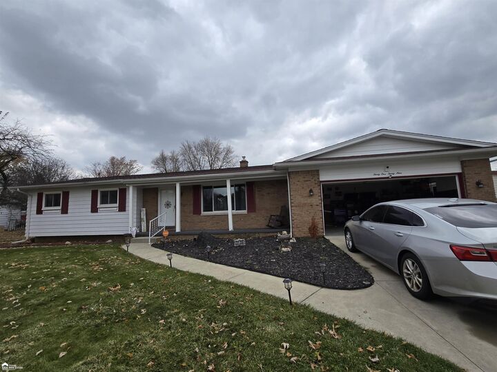 3139 Red Barn Road  Flint MI 48507 photo