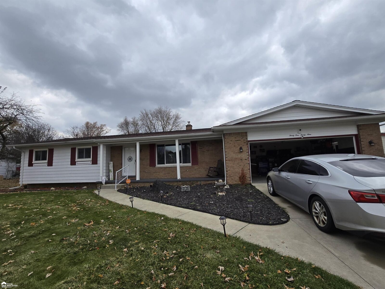 Property Photo:  3139 Red Barn Road  MI 48507 