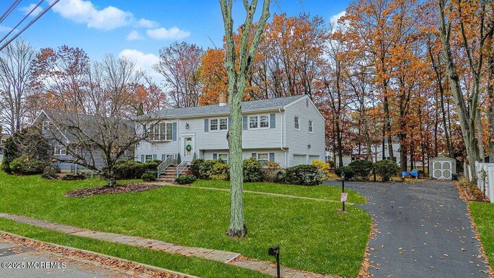 Property Photo:  23 Jonathan Drive  NJ 08820 