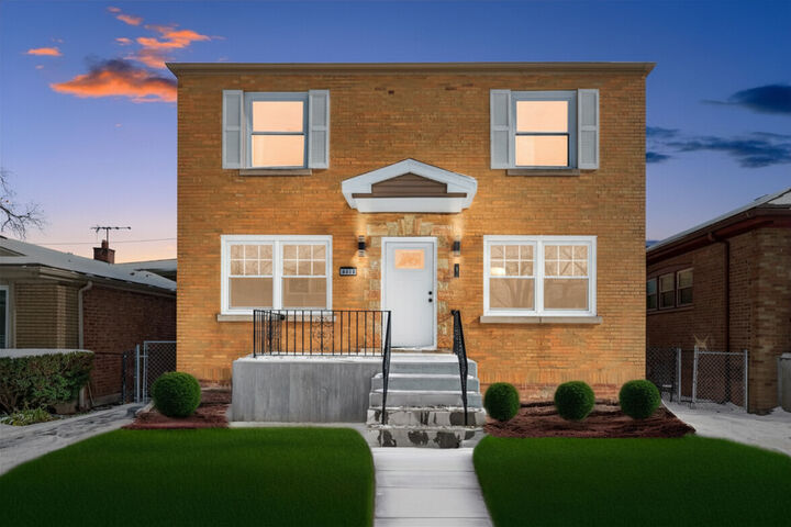 Property Photo:  9633 S Yale Avenue  IL 60628 