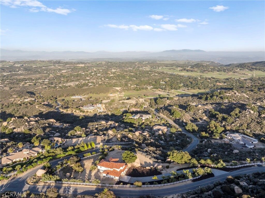 Property Photo:  41950 Hacienda Dr  CA 92562 