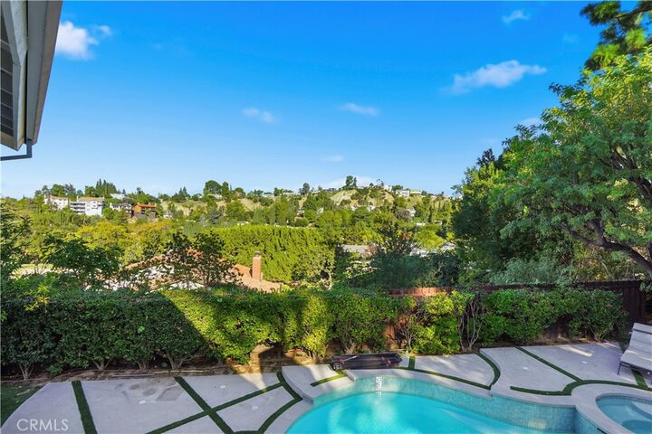 Property Photo: 4520 Cezanne Avenue CA 91364