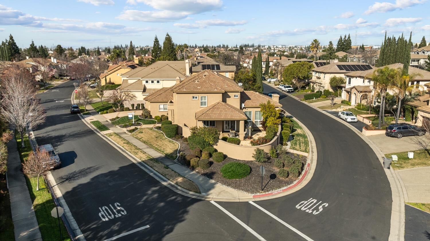 Property Photo: 2184 Heritage Drive CA 95678