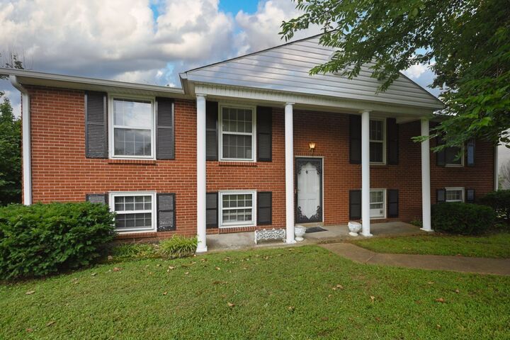 Property Photo: 407 Lynn Dr TN 37211