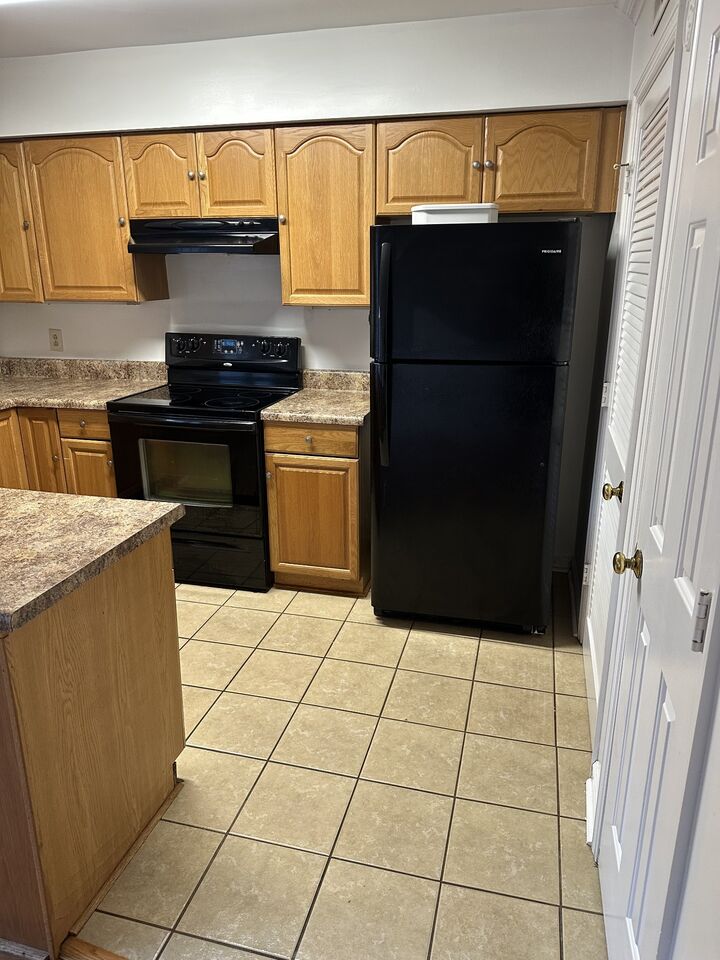 Property Photo: 2641 Blakemore Ave 13 TN 37212