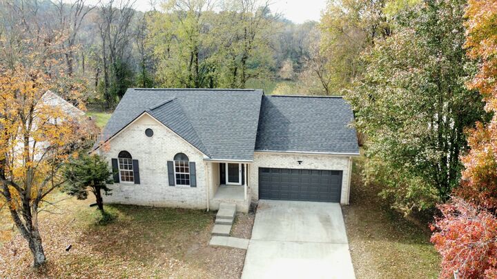 Property Photo: 2328 Riverway Dr TN 37138