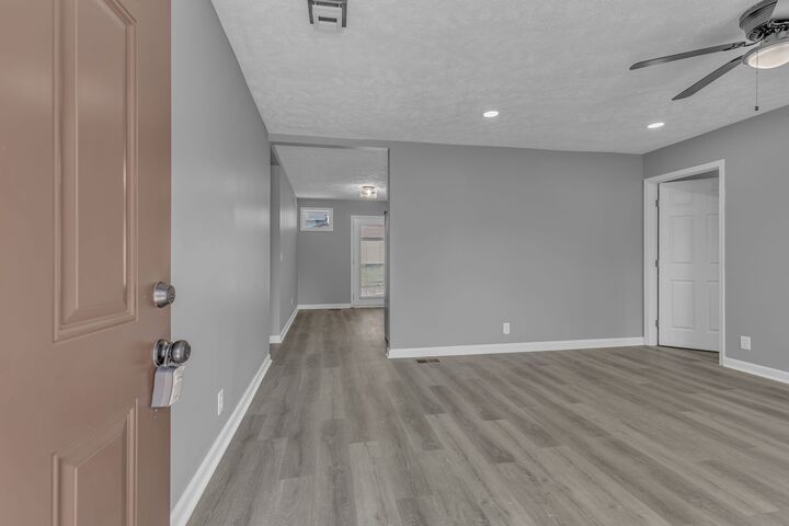 Property Photo: 1916 Louanne Dr TN 37217