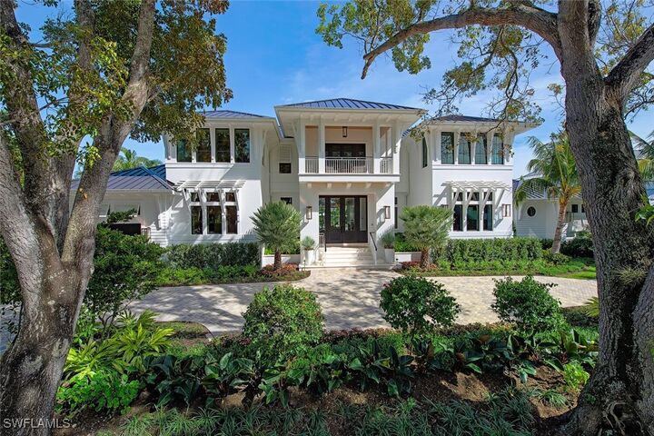 Property Photo: 1731 Gordon Drive FL 34102