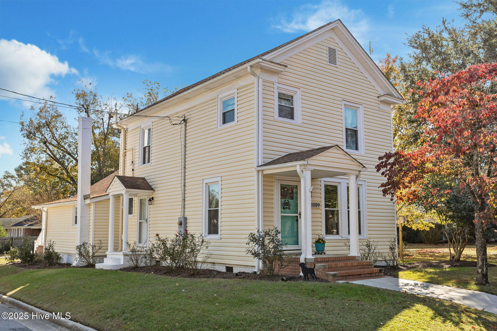 Property Photo:  1009 N Market Street  NC 27889 