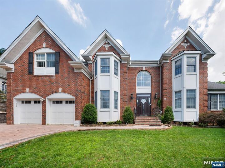 212 Bennington Terrace  Paramus NJ 07652 photo