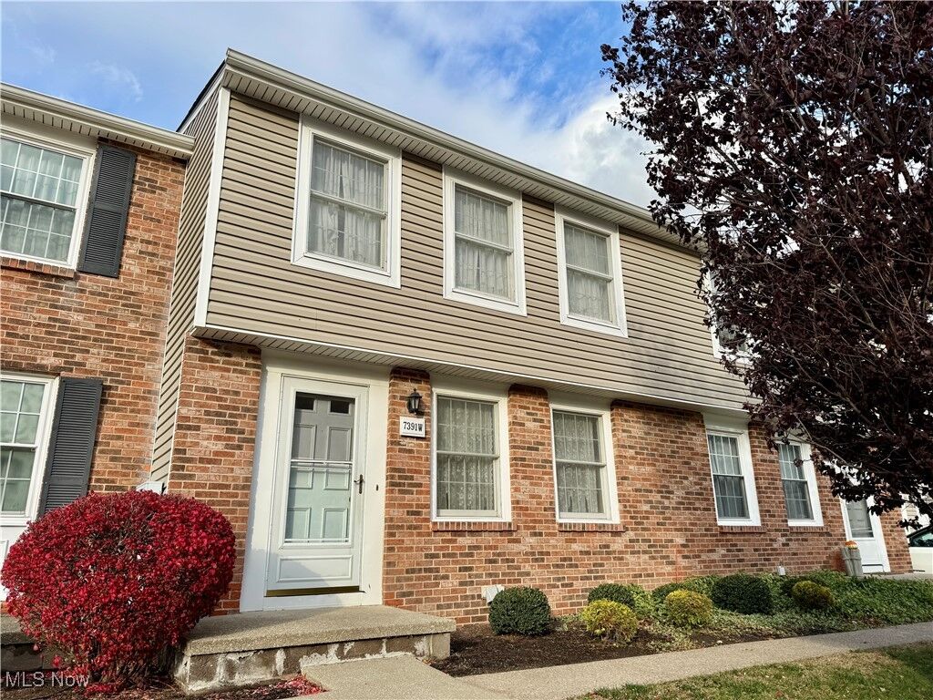 Property Photo: 7391 Willow Run Drive OH 44060