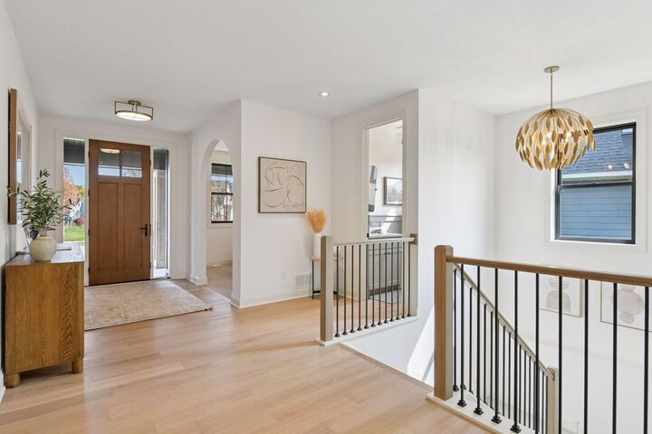 Property Photo:  4564 Meadowview Lane  MN 55331 