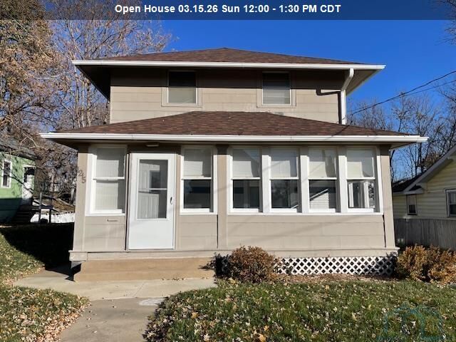 Property Photo: 1215 Hill Ave IA 51104